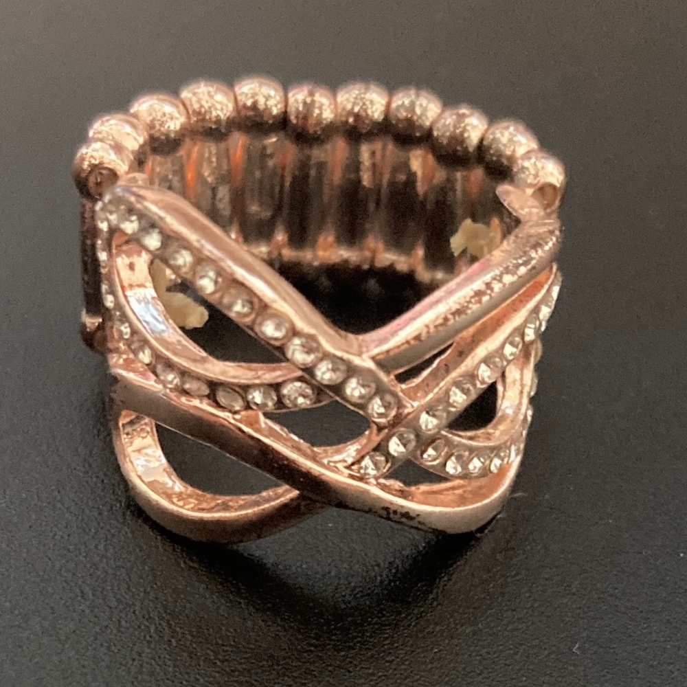 Rose Gold Diamond Crossover Stretch Ring